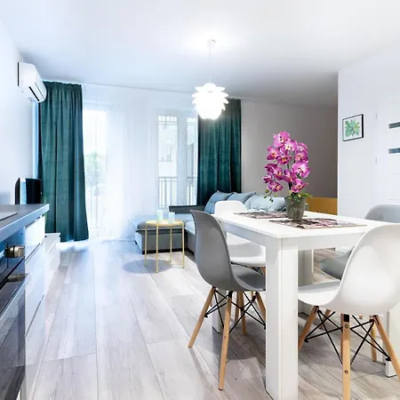 Apartment Uroczy Legnica